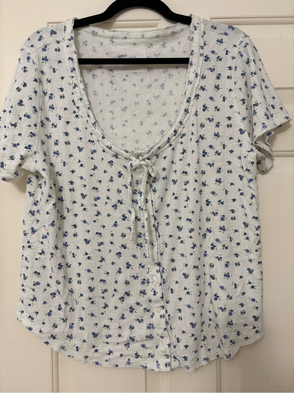 aerie White Short Sleeve Button-Front Top with Blue Floral Print